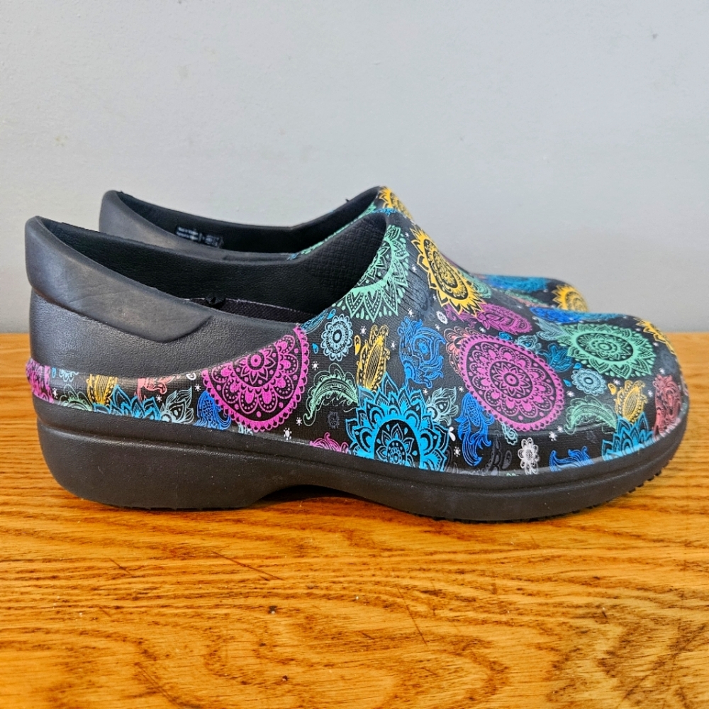 CROCS Black and Multicolor Patterned Clogs